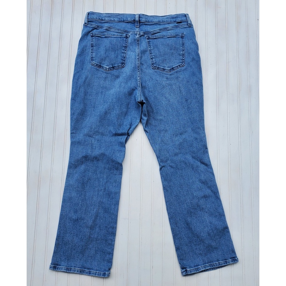 LL Bean Everyday High Rise Mini Boot Jeans 16 Reg Blue Denim 520548 - Picture 8 of 9